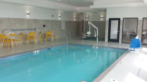 Days Inn & Suites by Wyndham Duluth by the Mall - Piscine