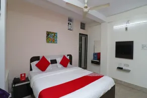 Goroomgo Padoshi Puri - Room
