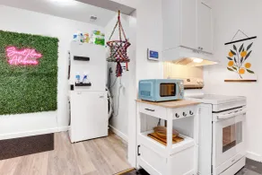 Lovely Mobile Home w/ Smart TV: 2 Mi to Downtown! - Innenbereich