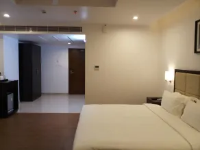 Triguna Clarks Inn Kurnool - Habitación