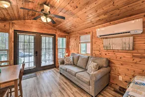 Beautiful New Bern Studio Cabin w/ Fire Pit! - Interiør
