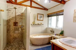 Strand Guesthouse - Bathroom