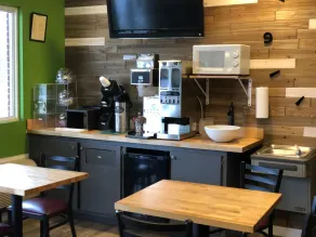 Deerfield Inn and Suites - Fairview - Restaurant