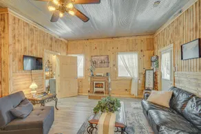 'Grace Place' Clark House on Farm: Shared Hot Tub! - Innenbereich