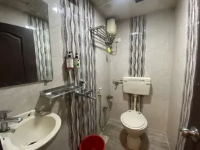 Hotel Royal Grand - Near Mumbai International Airport - Room