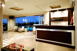 Theros Hotel - Resepsjon
