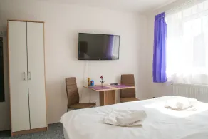 Elendris - Ubytování u kostela - Room