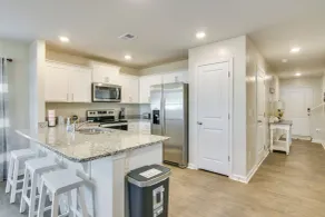 Near Base & Shopping: Modern Sumter Townhome! - Innenbereich