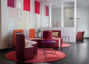 Wyndham Garden Duesseldorf City Centre Koenigsallee - Coin salon dans le hall