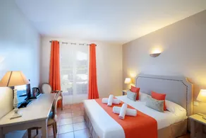 Hôtel La Bastide Saint Martin - Room