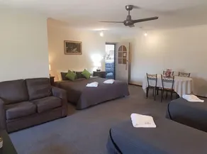 Beachport Motor Inn - Room