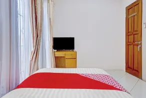 House Of Livina Mitra RedDoorz - Room