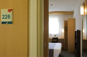 Ibis Cotonou - Room