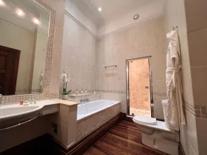 Morgans Hotel - Bathroom