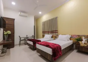 The Samrat Hotel near Pune Railway Station - Room