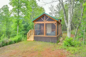 Hunt & Fish Nearby! Peaceful & Remote Bostic Cabin - Innvendig