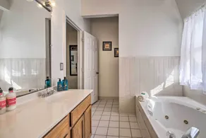 Washington DC Townhome 4 Mi to National Mall! - Badeværelse