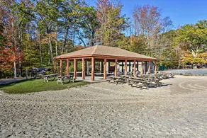 Cozy Bear Den Cabin | Game Room & Golf Cart - Interior