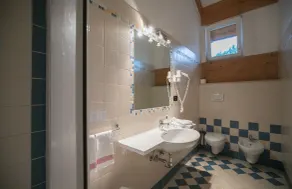 Hotel Daniela - Bathroom