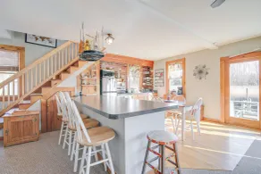 Riverfront Kingston Cottage w/ Deck, 2 Mi to Beach - Interior