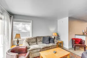 Near Hiking: Cozy Anchorage Retreat w/ Fireplace! - Interiör