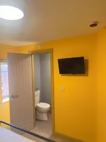 Tumbledown Hotel - Bathroom