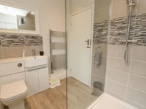 Greystones - Bathroom