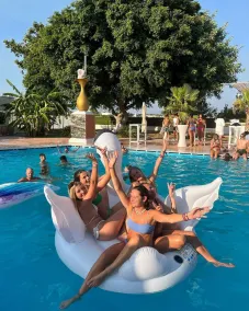 BLACK AMBER BOUTIQUE HOTEL - Piscine