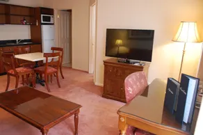 Canterbury International Hotel - Room