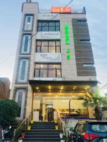 Hotel JS - Fassade der Unterkunft