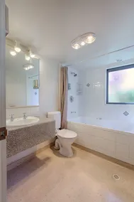 Bella Vista Motel Lake Wanaka - Bathroom