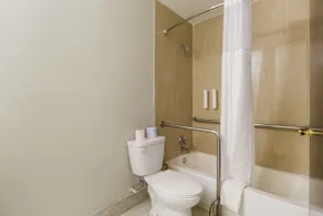 Clarion Pointe Lake Jackson - Clute - Casa de banho