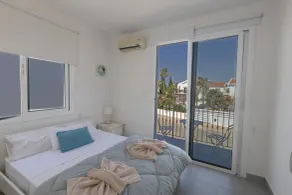 Villa Suri, Luxury Seafront Villa - Zimmer