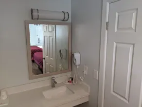 Ramada by Wyndham Redondo Beach - Salle de bain