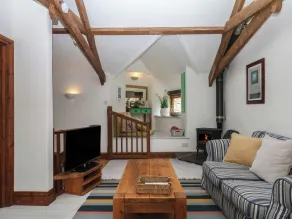 Fixit Cottage - Living area