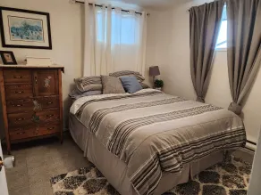 Saguenay-Lac-Saint-Jean Getaway 3-Bedroom Holiday Cottage with Garden View - Værelse