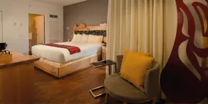 Skwachàys Lodge - Room