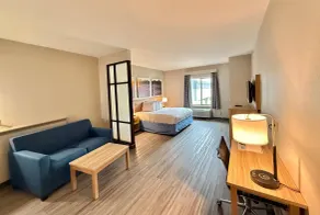 Days Inn & Suites by Wyndham Houston / West Energy Corridor - Chambre