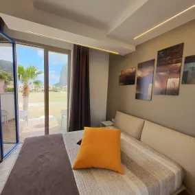 Sundeck Hotel - Room
