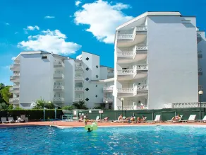 Cozy Flat With Terrace and Pool Access - Pool