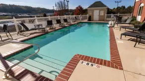 Holiday Inn Express Birmingham Irondale East by IHG - Piscine