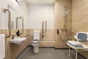 Super 8 by Wyndham Chester East - Bathroom