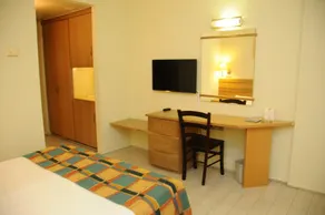 Adi Hotel - Chambre