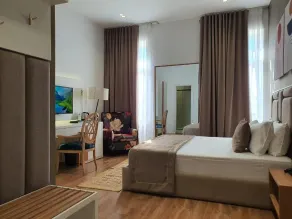 HEIRESS Hotel - Room