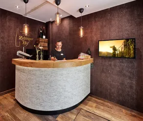 Hotel Zeltinger-Hof - Gasthaus des Rieslings - Receção