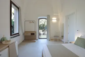 Carrubia - Camera