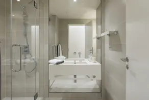 The Quarters Swiss Cottage - Bagno