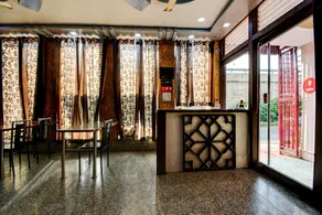 OYO 17250 Hotel Ganesham - Reception