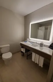 Holiday Inn Express Hotel & Suites Seattle North - Lynnwood by IHG - Salle de bain