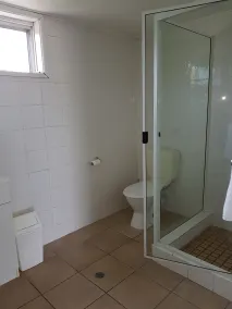 The Q Motel Rockhampton - Badezimmer